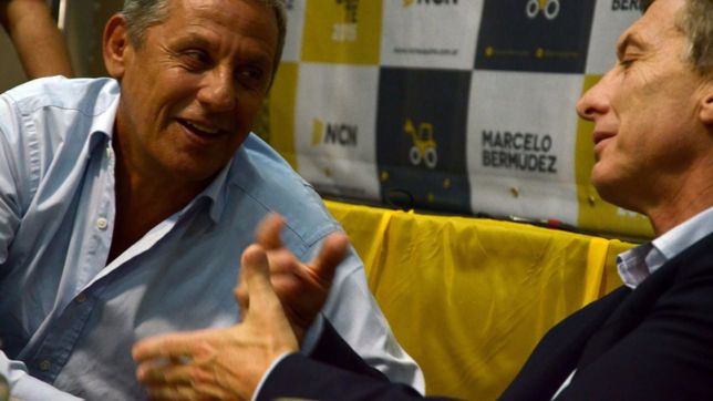 pechi quiroga celebra su llegada a macri: metrobus y dolares para neuquen