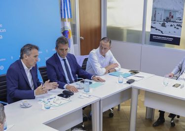 Las constructoras se despegan del Gobierno y dejan a Katopodis en offside