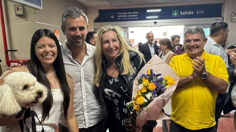 Karina Milei y Martín Menem con María Emilia Orozco y Alfrredo Olmedo, referentes del espacio en Sata.&nbsp;