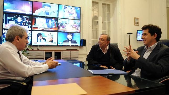 zuccaro pego el salto y massa saca un candidato de urgencia