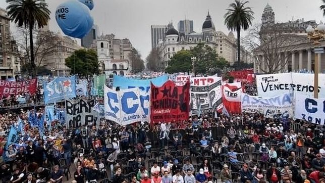 tras reconocer que la pobreza aumentara, macri refuerza auh y precios cuidados