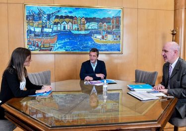 A pesar del festejo de Massa, faltan U$S 500 millones para el piso del dólar soja