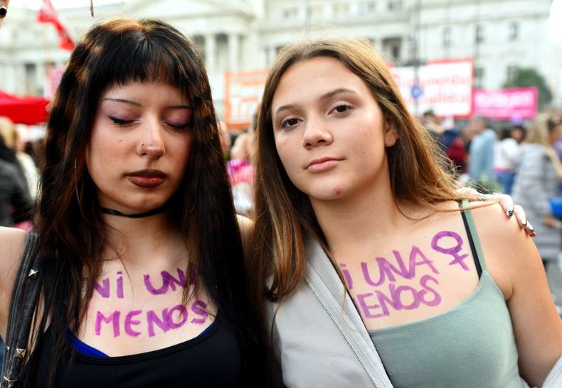 Ni una menos: marcha feminista frente al Congreso.