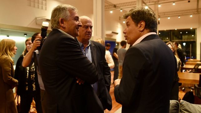 efecto lousteau: un mano a mano y un tercero que no se baja