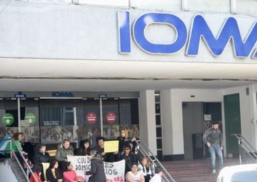 IOMA acumula un semestre de mora en el pago a proveedores que están en “colapso”