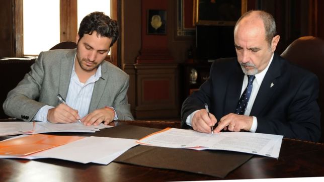 la provincia firmo un acuerdo con la unlp para reducir la e-basura