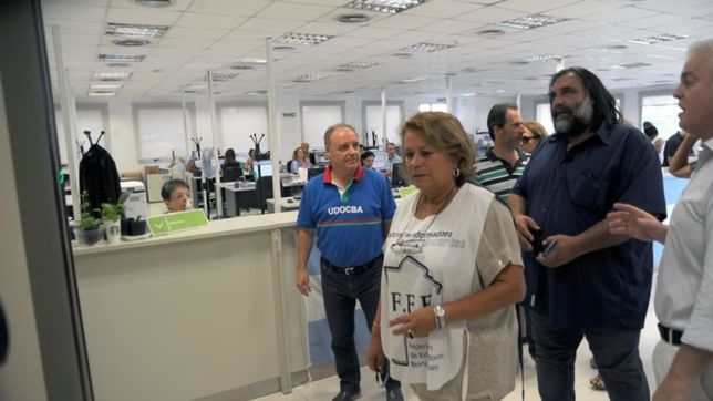 via carta documento, los docentes bonaerenses exigen ser llamados a paritarias