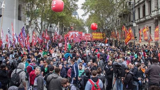 la utopia de la unidad: triple play de izquierda