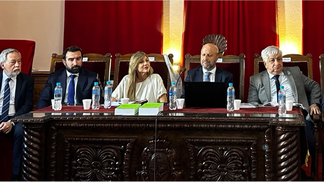 Mariano Borinsky y Mariana Catalano, aspirantes a la Corte Suprema de Justicia, durante la charla organizada por los Judiciales de Córdoba