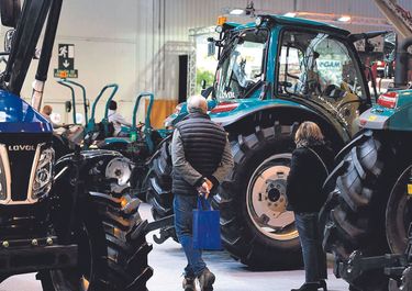 La importación de tractores y agropartes pone en alarma a los industriales de Santa Fe.