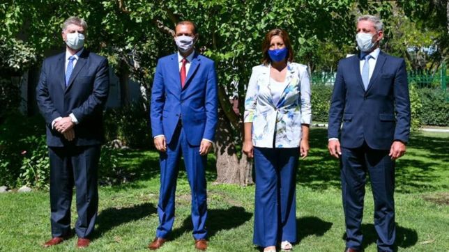 gutierrez y carreras, dos apoyos patagonicos para fernandez