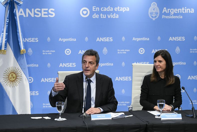 11-07-2023_el_ministro_de_economia_sergio.jpg