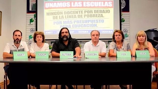guerra epistolar: docentes preparan la respuesta a la carta de vidal