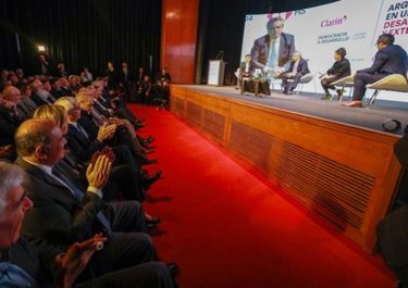 Con Magnetto al frente, los CEOs bajan el martillo: Alberto Presidente