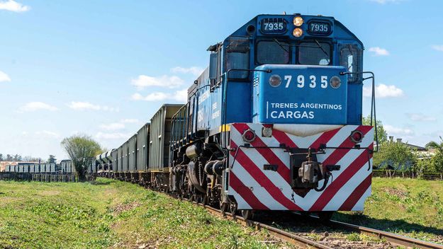 Javier Milei reactiva la privatización del Belgrano Cargas con concesiones por 50 años