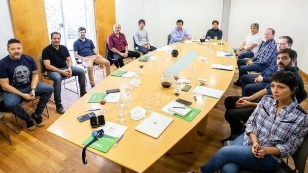 Intendentes peronistas salen a bancar al Presidente ante el piquete en Olivos