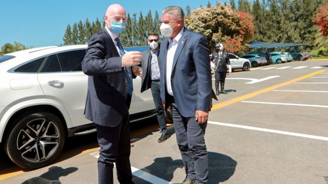 lobby expres sin politica xl en la fecha local del cada dos anos infantino tour