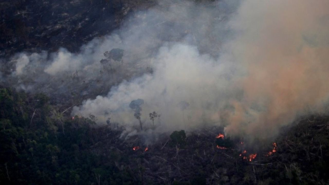 La crisis en la Amazonia le da tiempo a Fernández y aleja una ruptura del Mercosur