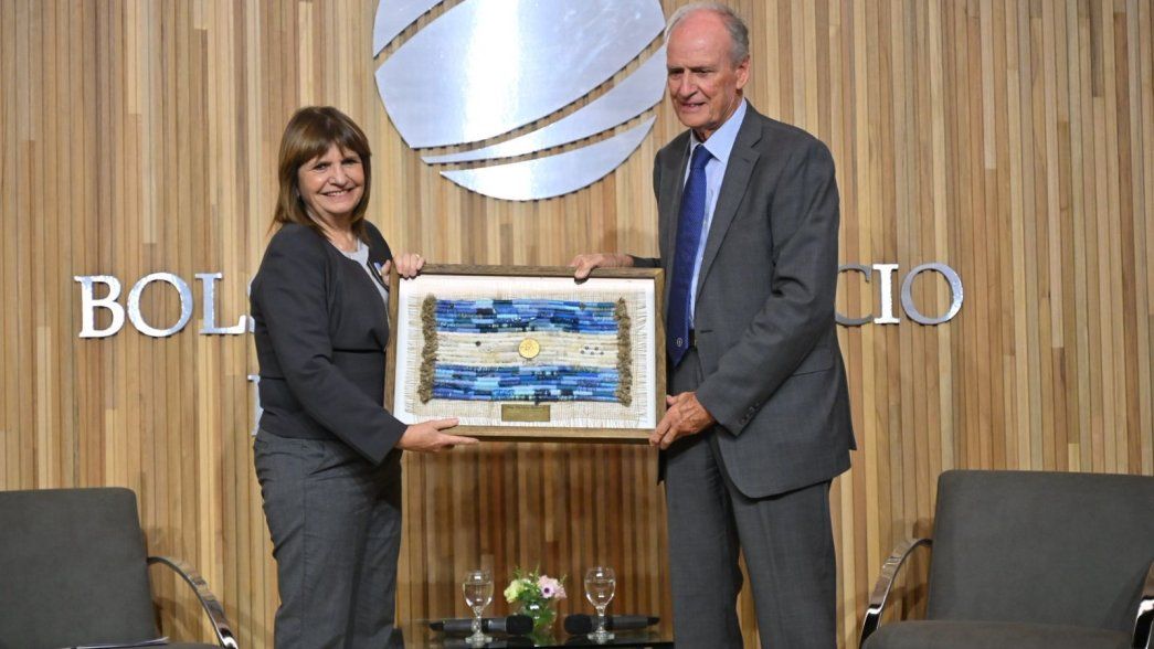 Patricia Bulrrich fue premiada por Manuel Tagle por sus logros en el Congreso y en la cartera de Seguridad