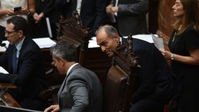 Martín Menem con el asesor presidencial Lule Menem y el secretario parlamentario de Diputados, Adrián Pagán.&nbsp;