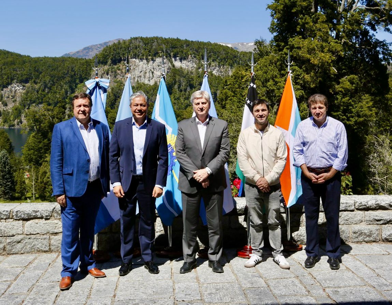 Gobernadores de la Patagonia se dieron cita este jueves en la residencia El Messidor de Neuquén.