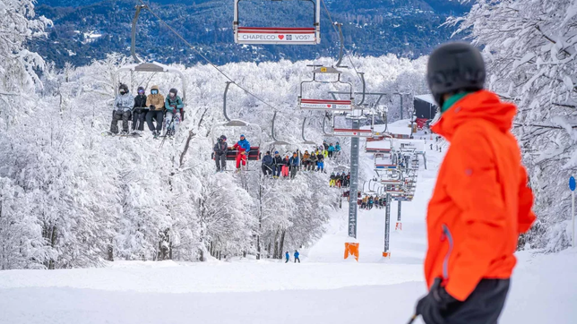 El centro de esquí Chapelco, un jugoso negocio turístico que pretenden varias empresas en Neuquén.