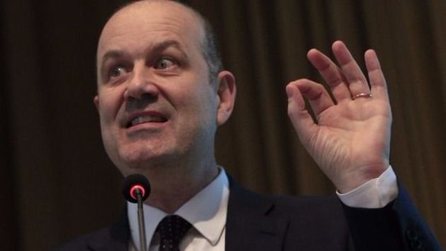 sturzenegger suspendio las operaciones del banco de cristobal lopez