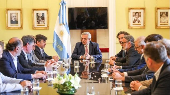 con el libreto de la crisis, fernandez congelo el conflicto con el campo