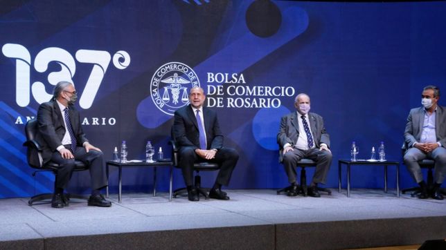 la hidrovia no se toca, el dios porteno y el ?adalid de la libertad? que reculo