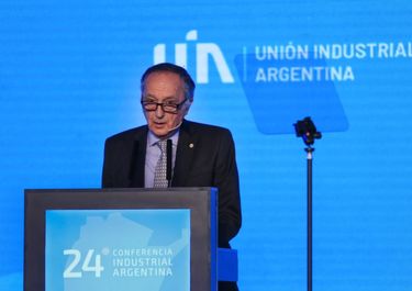 Para la UIA, el riesgo país muestra que los inversores no creen en el país