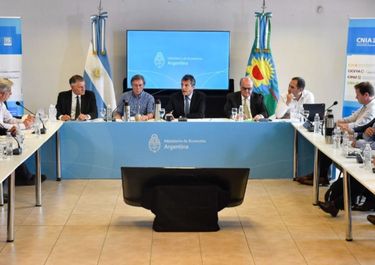 Massa le prometió a la Mesa de Enlace medidas contra la sequía para el 1F