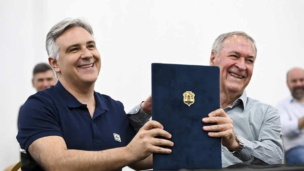 Juan Schiaretti y Martín Llaryora, las dos puntas de una continuidad de gestión se empieza a encontrar las primeras dificultades en Córdoba.&nbsp;