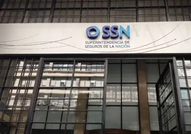 La Superintedencia de Seguros de la Nación le abrió el negocio de automotor a una firma vinculada a Franco Ortolano, dueño del Grupo Liderar, mientras otras aseguradoras siguen sin recibir esa autorización.