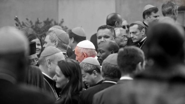 bergoglio, el equilibrista en las arenas movedizas del vaticano