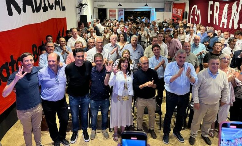 ucr-bonaerense-acto-mdp-696x419jpg
