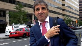 La segunda fuga de Toto Caputo: con Mauricio Macri ya lo hizo La segunda fuga de Toto Caputo: con Mauricio Macri ya lo hizo