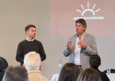 Font y Santacroce, dos intendentes del peronismo que tendieron puentes para compartir modelo de gestión.