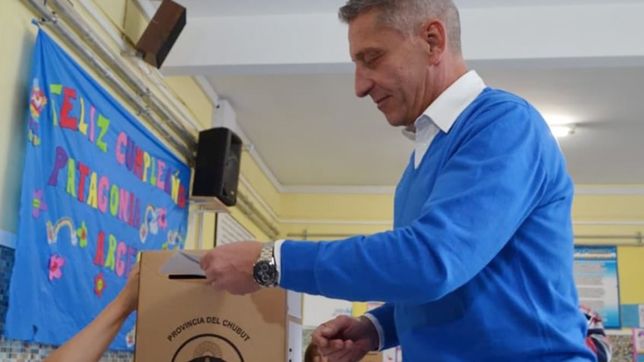 arcioni se imponia en las paso de chubut y festeja massa