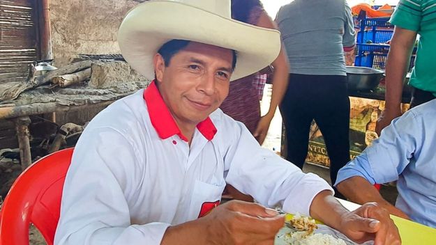El ballotage augura la prolongación de la crisis de gobernabilidad en Perú