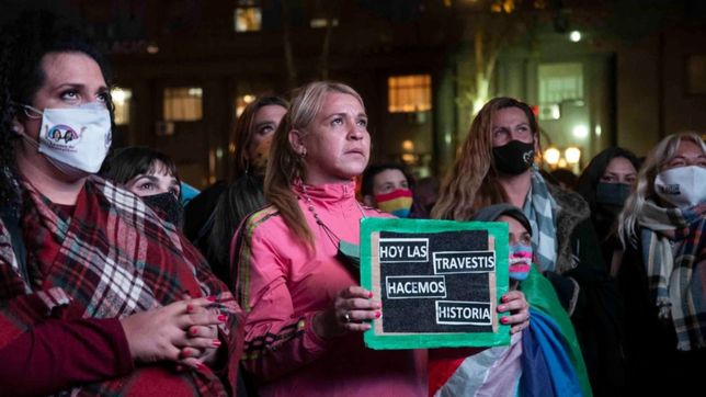 historico: el cupo laboral travesti - trans en el estado es ley