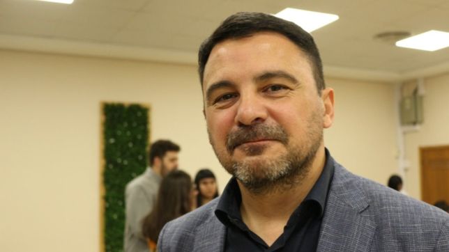 gustavo cordoba: ?los grandes medios inclinan la cancha a favor de macri?