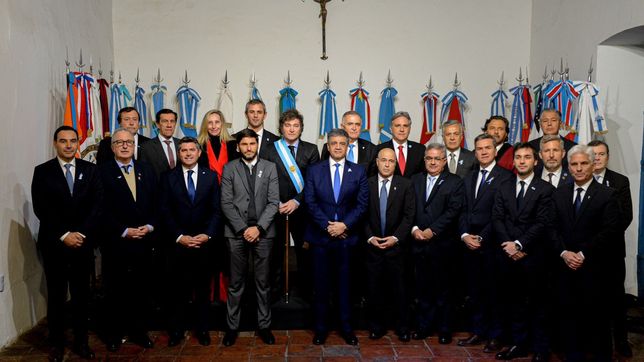 Javier Milei y 18 gobernadores, protagonistas del Pacto de Mayo de 2024.