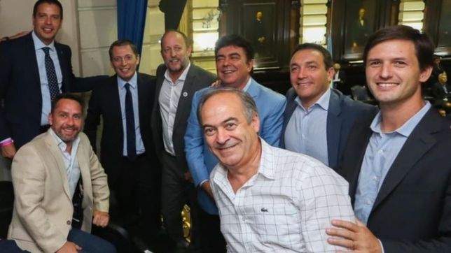 pese a la tension, intendentes del pj salieron a coro a bancar a kicillof