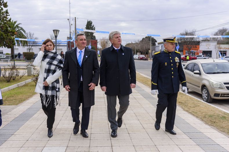 El gobernador de La Pampa Sergio Ziliotto pasea por Toay junto al intendente Ariel Rojas, que gestiona su tercer período, fue diputado provincial y nunca disimuló sus ambiciones de ir por más.
