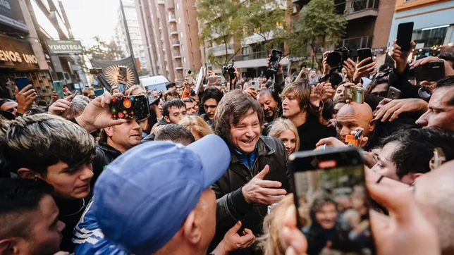 milei cierra su campana en cordoba con copyright macrista