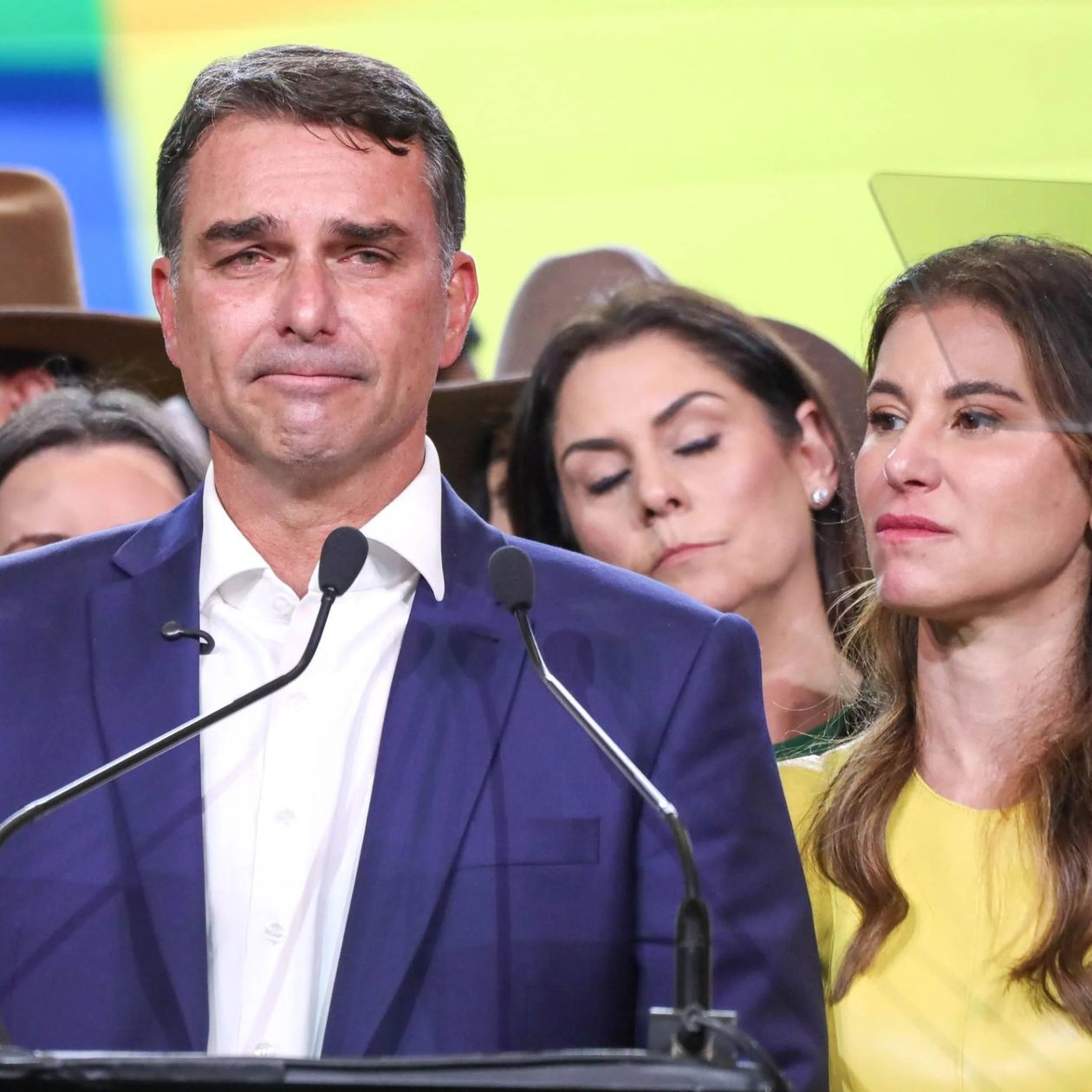Flávio y Fernanda Bolsonaro. (Captura de redes).