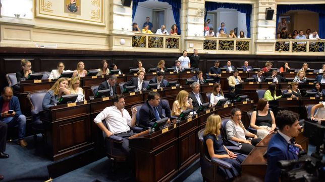 legislatura bonaerense: el mileimacrismo abre una grieta en el radicalismo