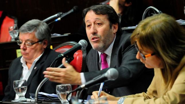 vidal viene de paseo al interior y solo recorre los bares centricos