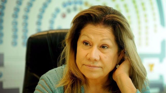 camano mete mas presion a lavagna para que vaya a una interna con massa