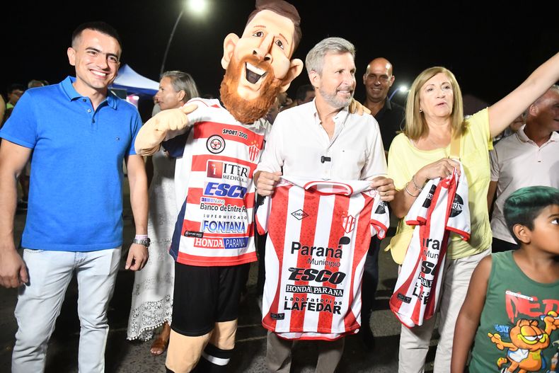 Messi, en esta caso con la camiseta de Atlético Paraná.